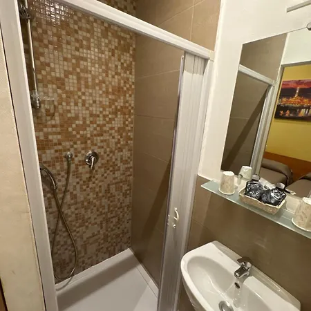 Otel Parigi Cenova