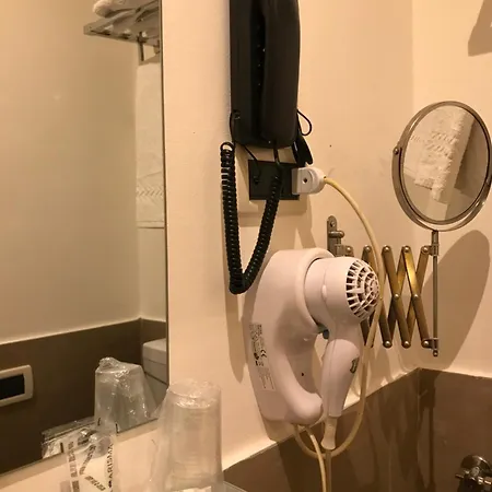 Otel Parigi